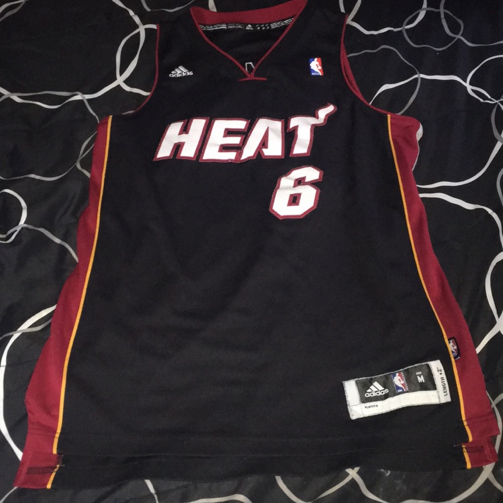 Authentic Like new lebron james heat jersey